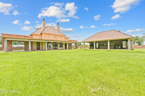 $485,000 | 1042 Fontelieu Street, St. Martinville, LA 70582