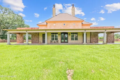 $485,000 | 1042 Fontelieu Street, St. Martinville, LA 70582