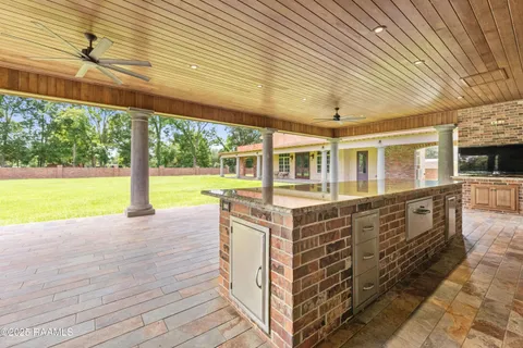 $485,000 | 1042 Fontelieu Street, St. Martinville, LA 70582