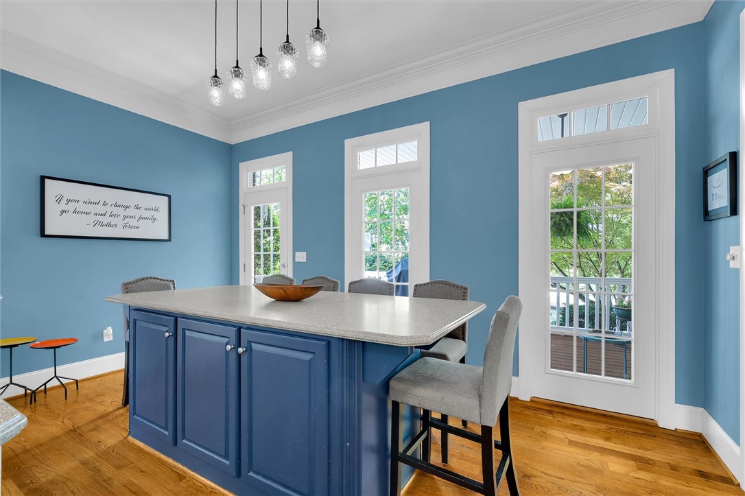 140 Parkside Drive Anderson, SC 29621 - Photo 11 of 45 Large Island in Breakfast Area