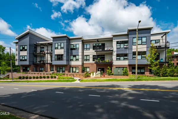 $550,000 | 515 North Churton Street, Hillsborough, NC 27278