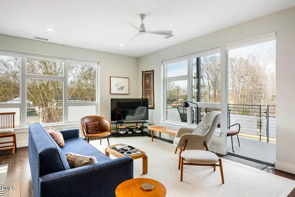 $550,000 | 515 North Churton Street, Hillsborough, NC 27278