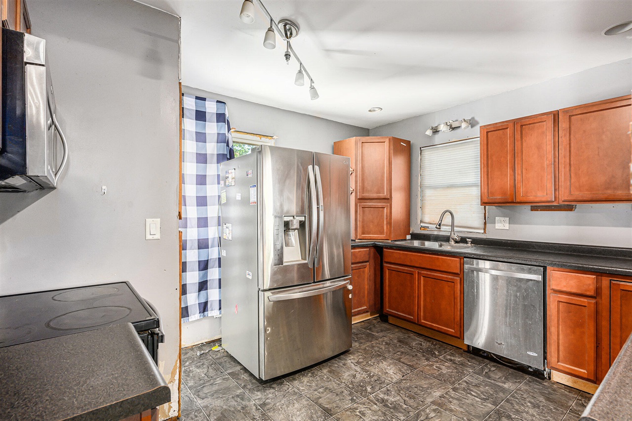 1109 5th Street Three Rivers, MI 49093 - Photo 6 of 23