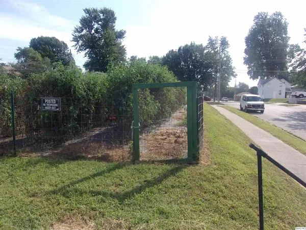 a black and white photo of a room
