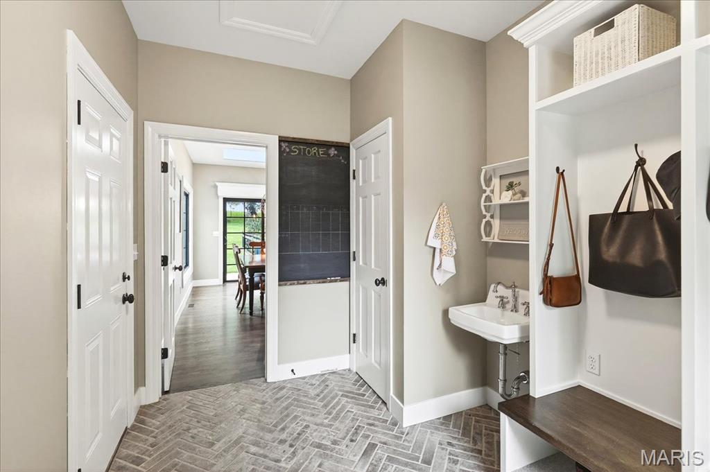 2220 Barnbridge Road Town and Country, MO 63131 - Photo 23 of 69