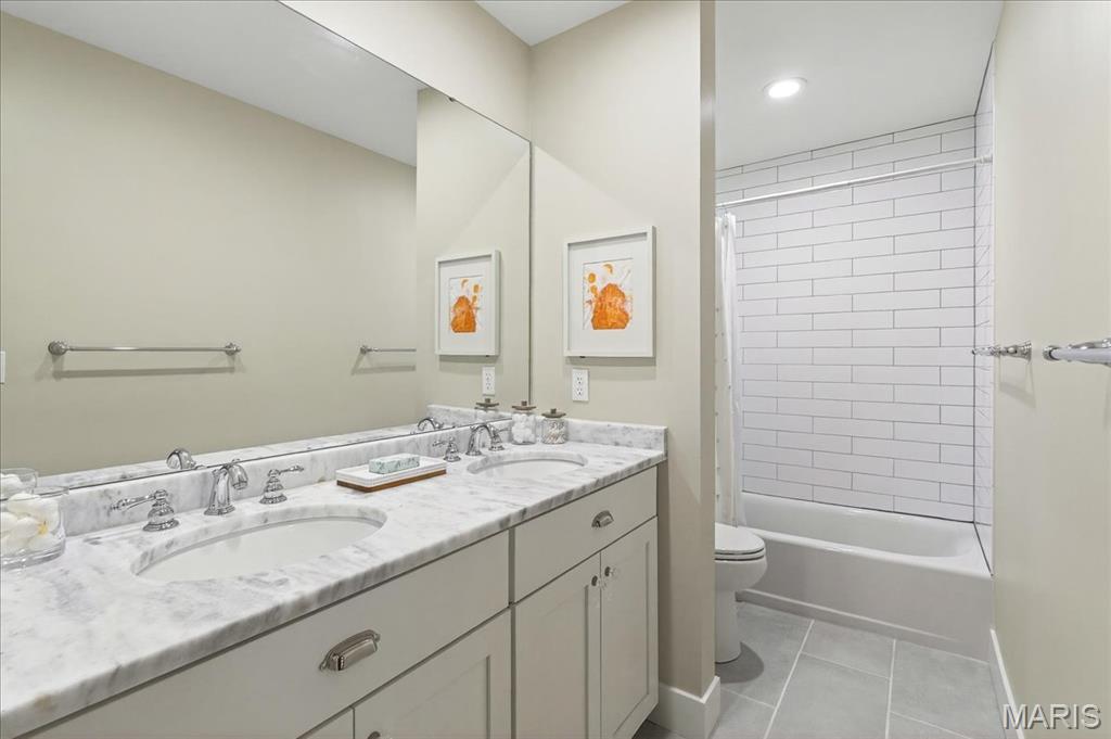 2220 Barnbridge Road Town and Country, MO 63131 - Photo 43 of 69