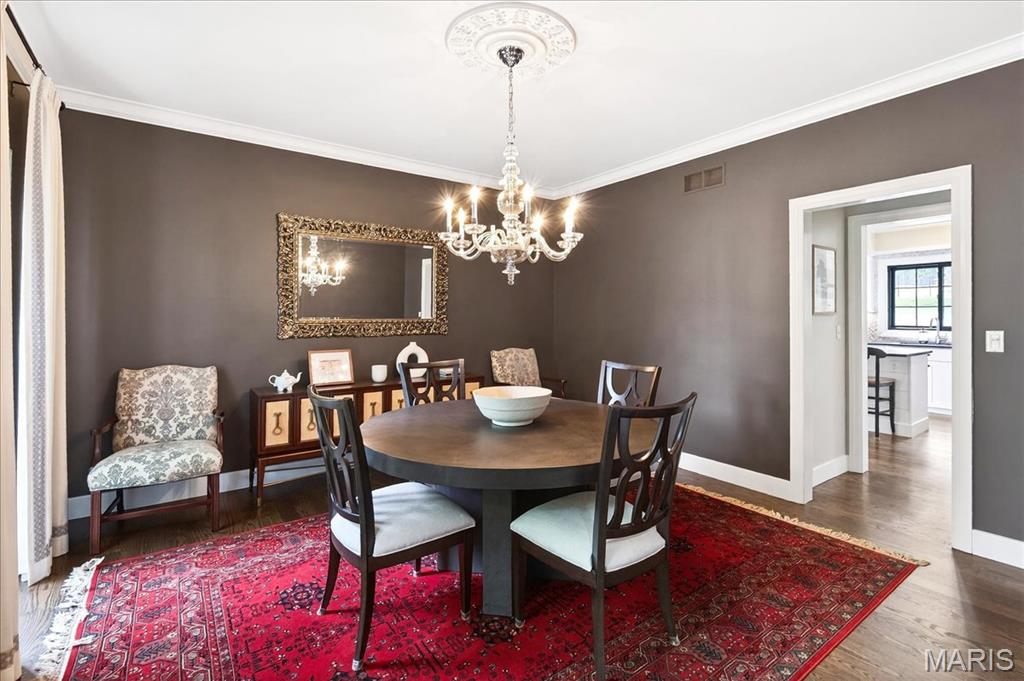 2220 Barnbridge Road Town and Country, MO 63131 - Photo 7 of 69