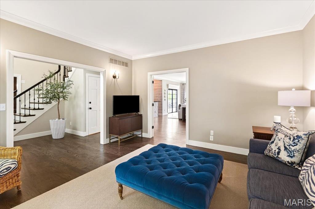 2220 Barnbridge Road Town and Country, MO 63131 - Photo 8 of 69