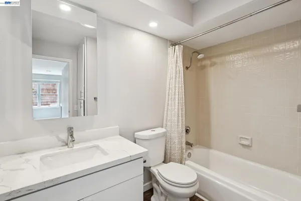 $849,000 | 641 Centre Court, Alameda, CA 94502