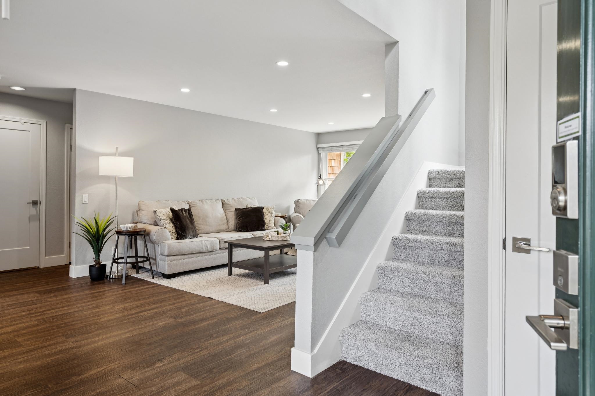 641 Centre Court Alameda, CA 94502 - Photo 3 of 31