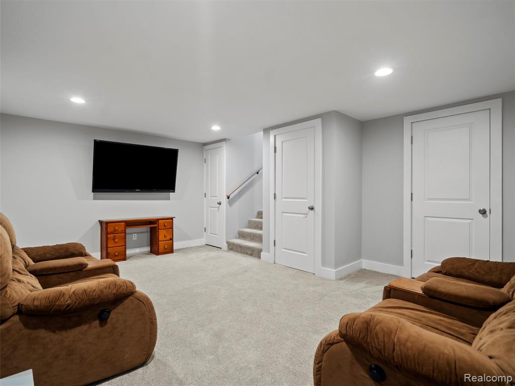 913 Roselawn Drive Rochester, MI 48307 - Photo 64 of 68