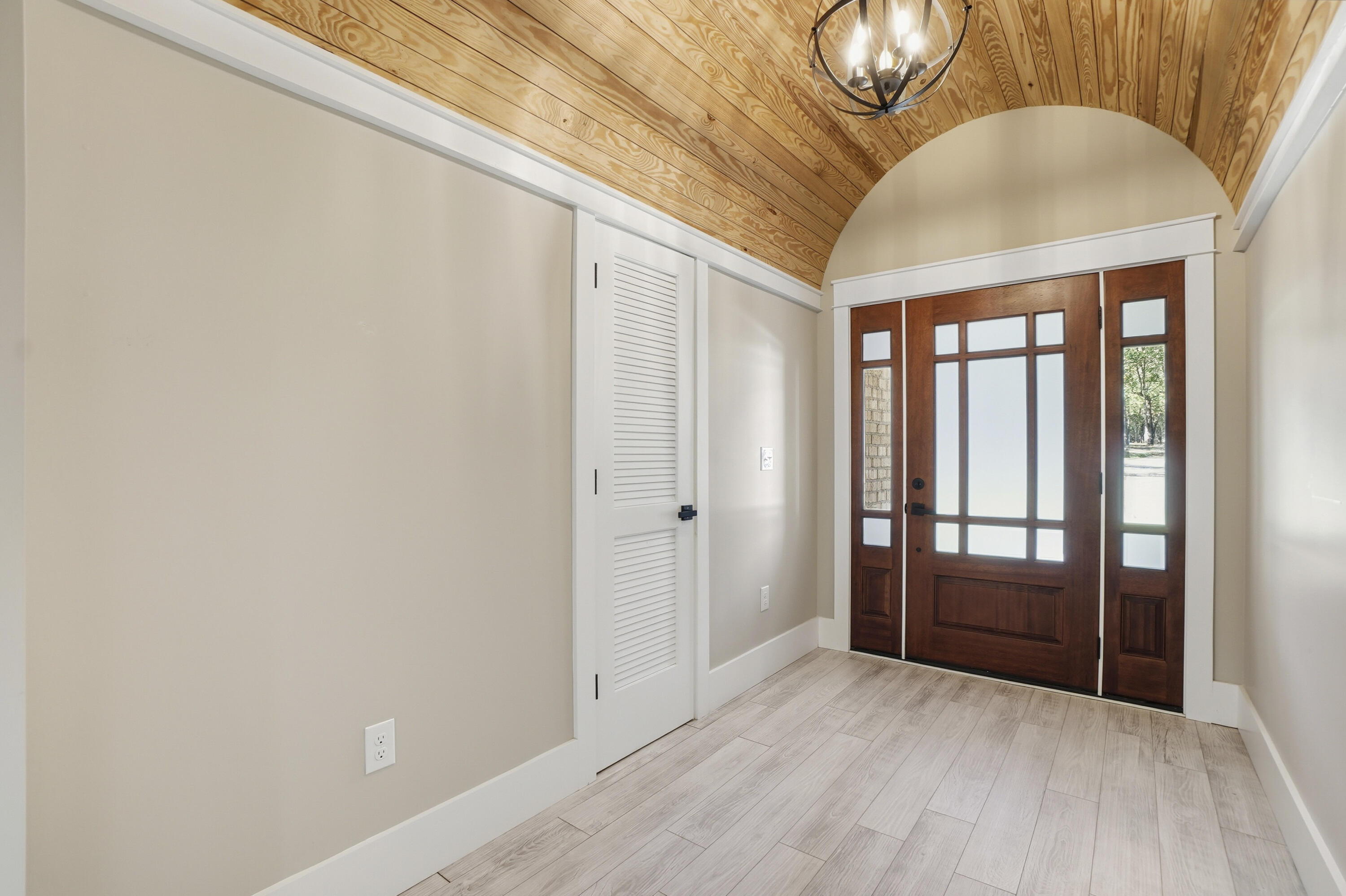 100 Hidden Lakes Trail DeFuniak Springs, FL 32433 - Photo 3 of 35 Beautiful Foyer