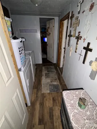 a view of utility room