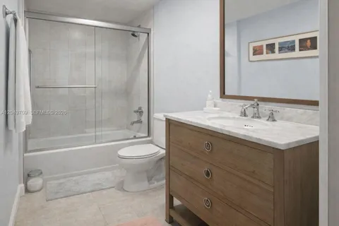 $509,995 | Golden Pines, Miami, FL 33133