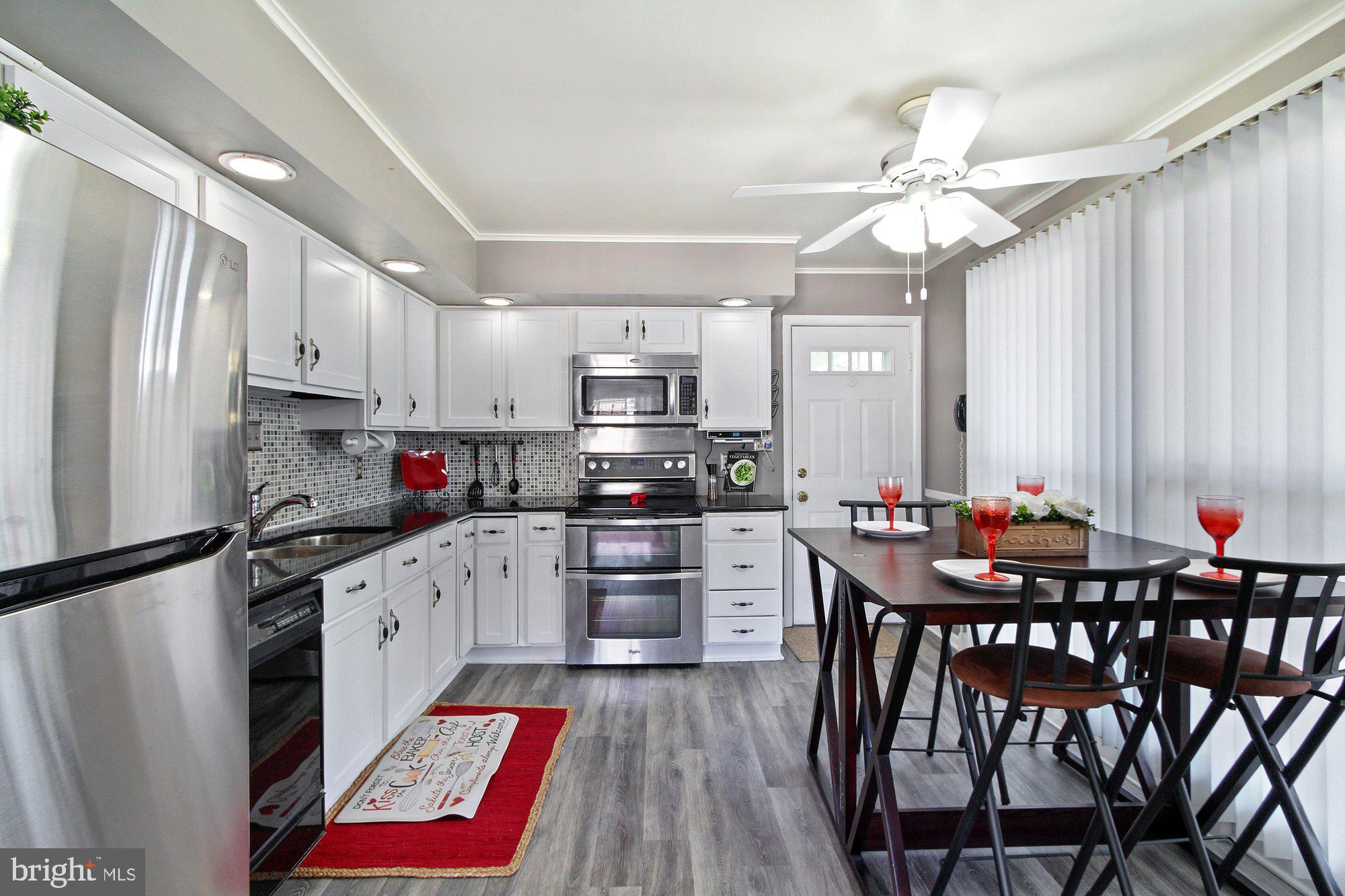 724 Gunnison Road York, PA 17404 - Photo 8 of 28 Updated Kitchen