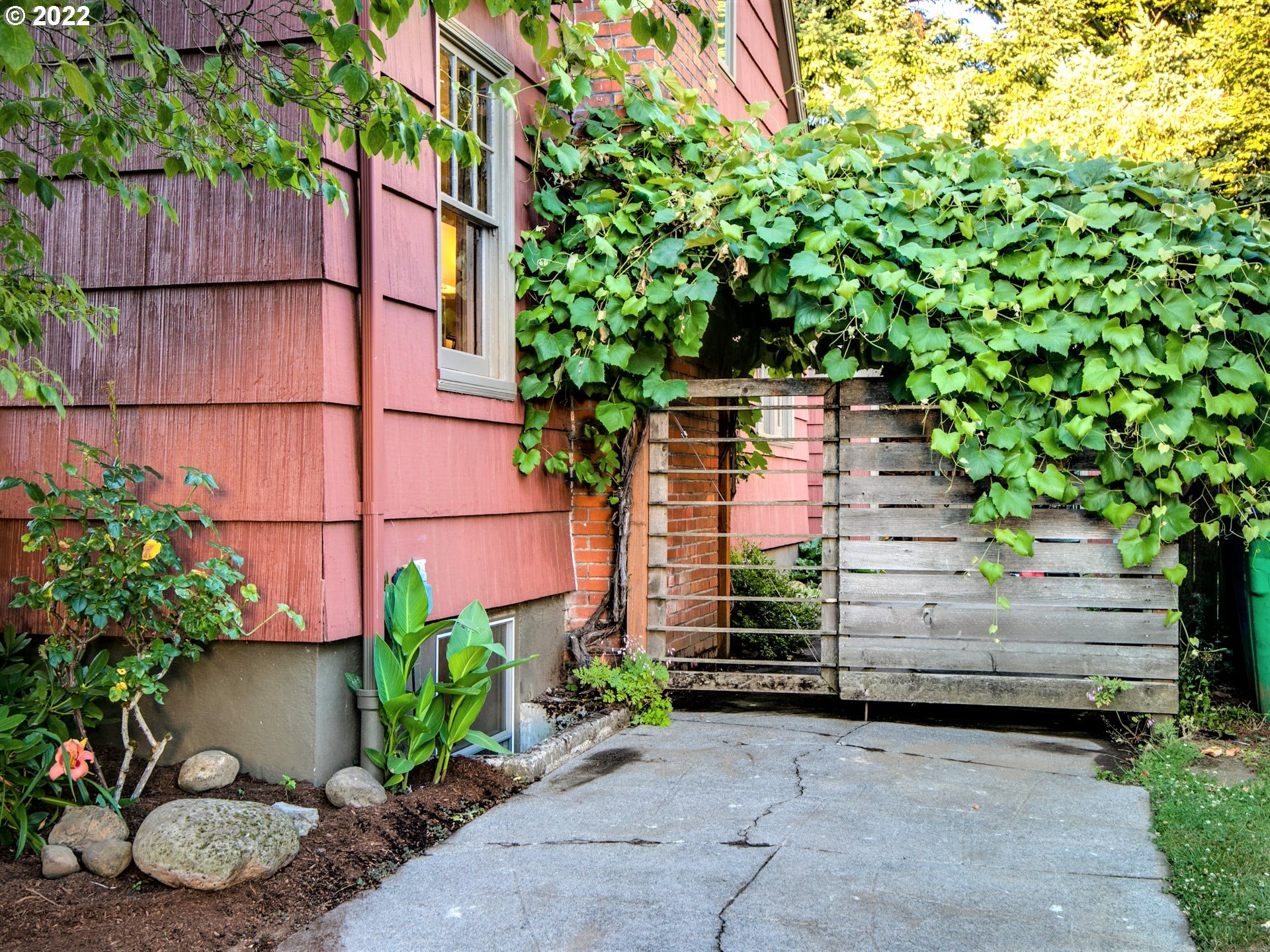 1742 Northeast 60th Avenue Portland, OR 97213 - Photo 31 of 32 a backyard of a house