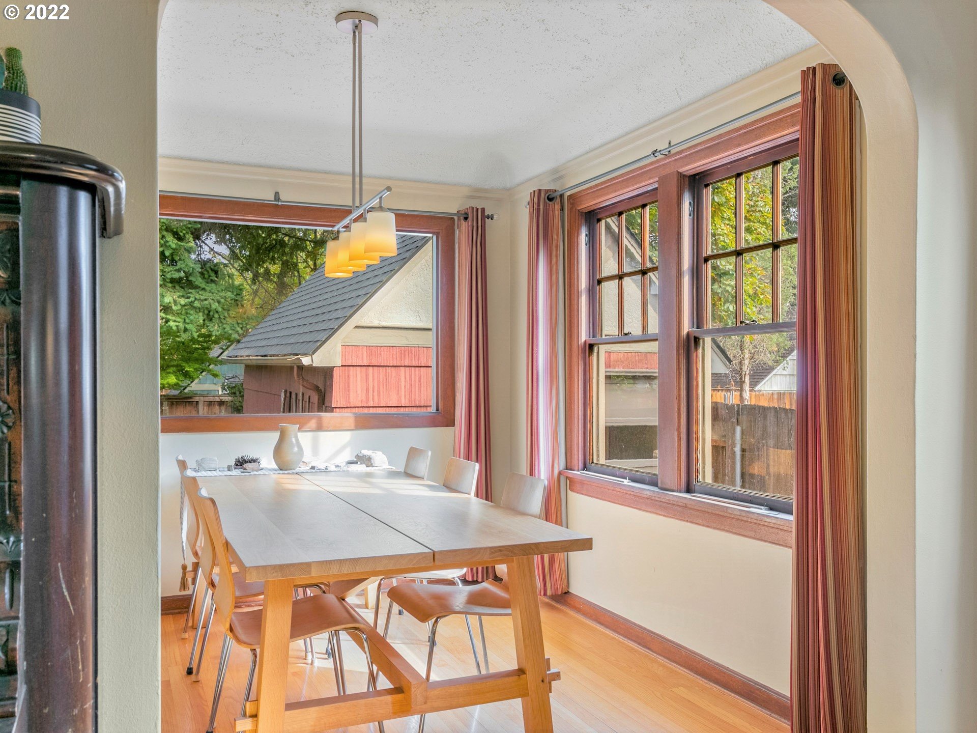 1742 Northeast 60th Avenue Portland, OR 97213 - Photo 7 of 32 a kitchen that has a table and chairs in it
