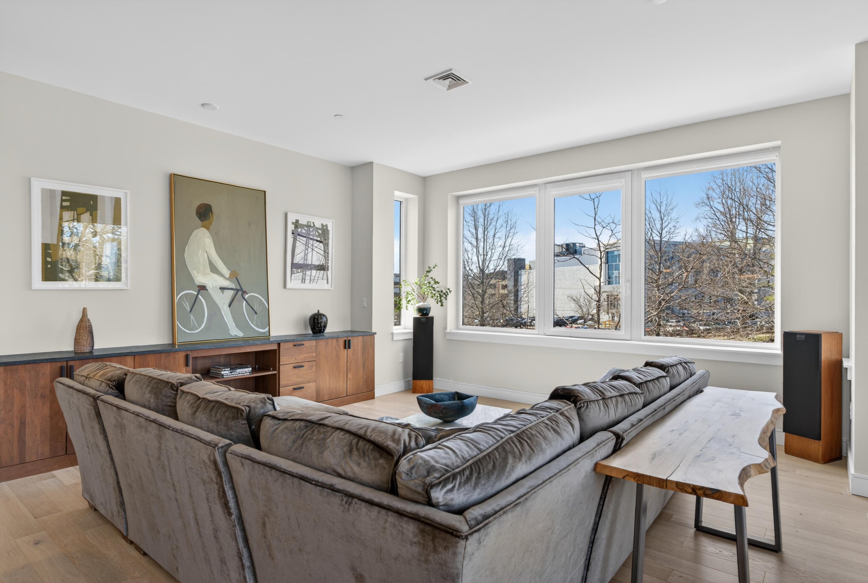 99 Federal Street, Unit 208 Portland, ME 04101 - Photo 30 of 73 Living Room toward Lincoln Park