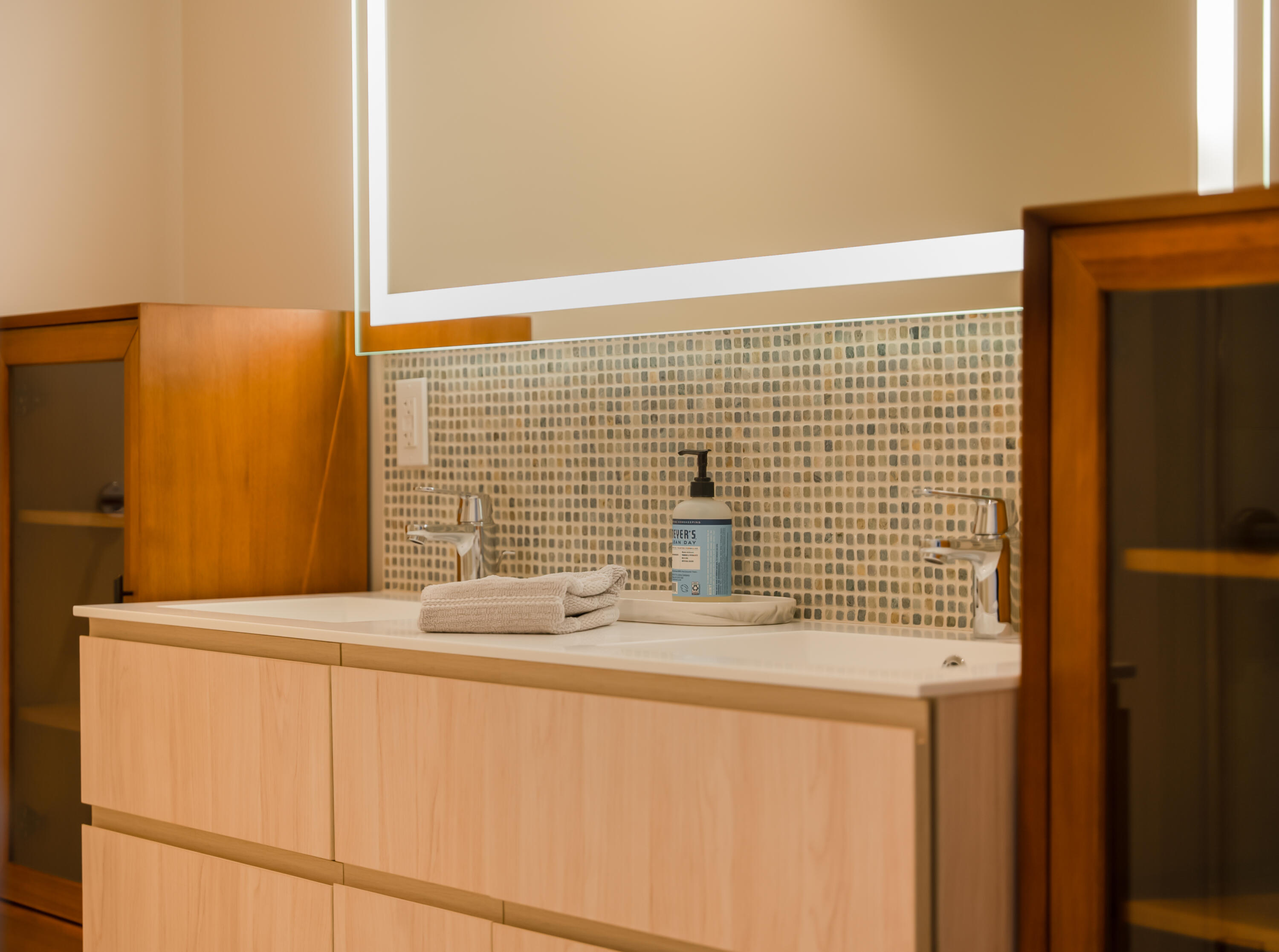 99 Federal Street, Unit 208 Portland, ME 04101 - Photo 44 of 73 Primary Bath (EDitorial)