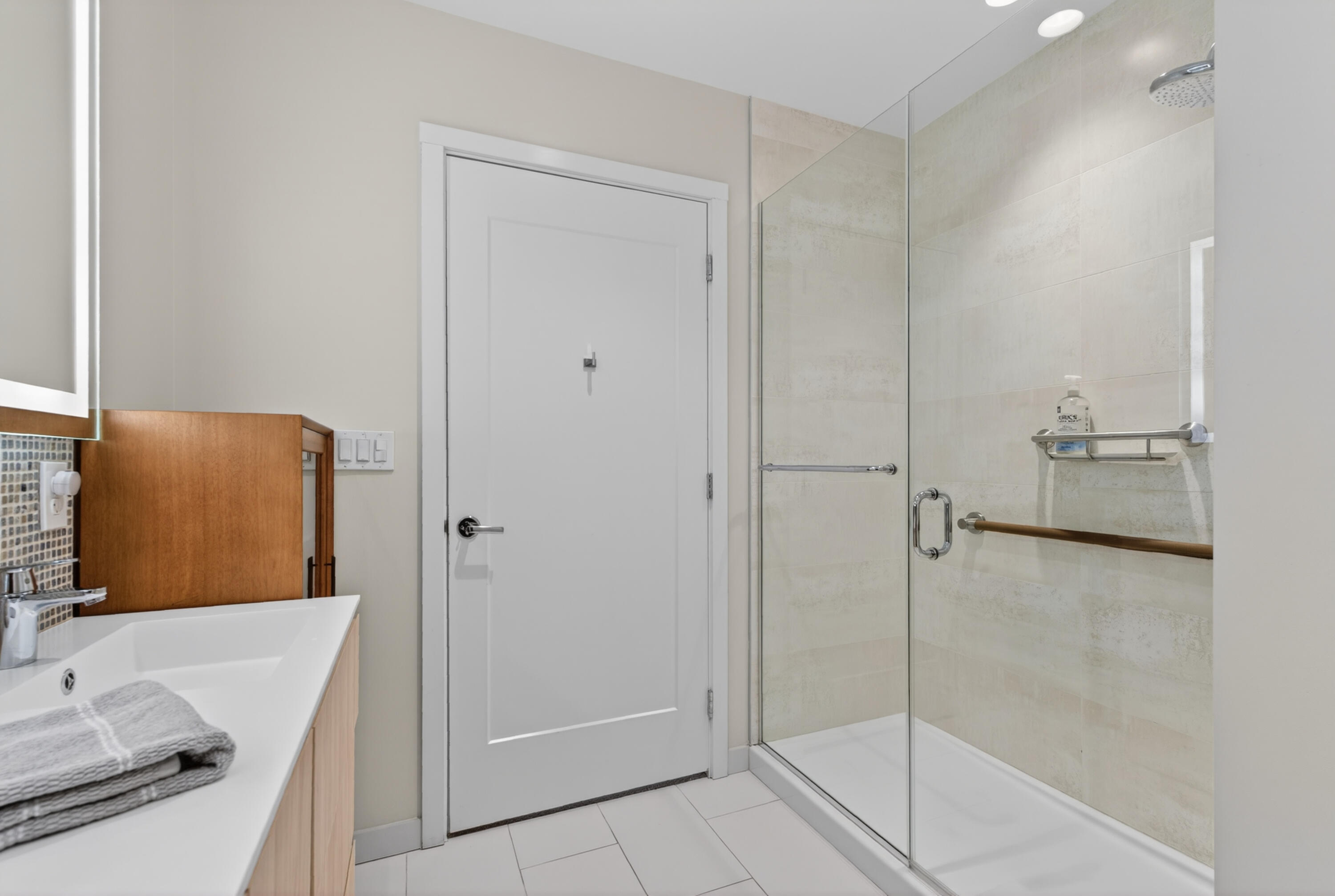 99 Federal Street, Unit 208 Portland, ME 04101 - Photo 45 of 73 Primary Shower