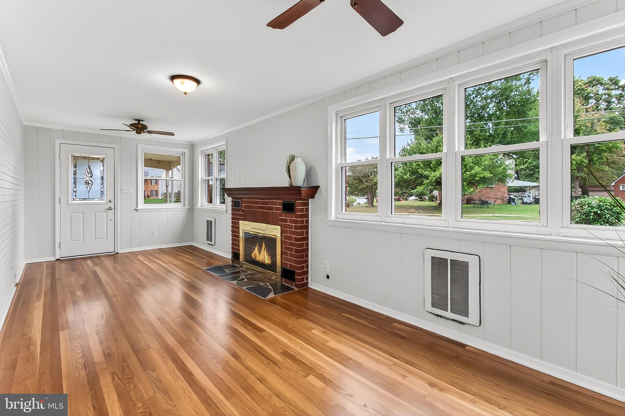 6824 Constance Drive Springfield, VA 22150 - Photo 25 of 67 Family room - so much natural light!