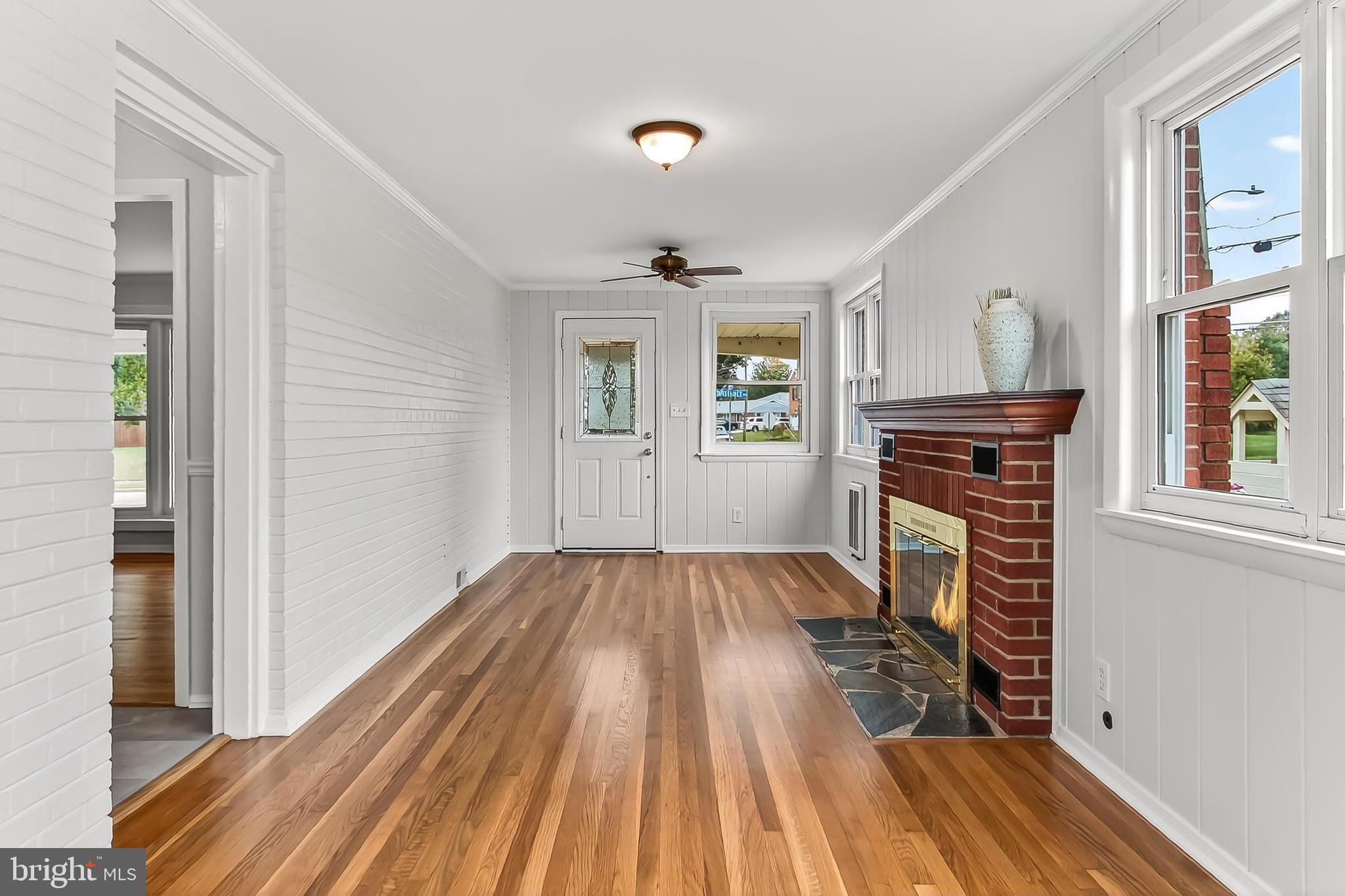 6824 Constance Drive Springfield, VA 22150 - Photo 26 of 67 Family room