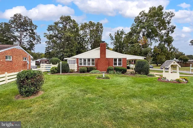 $770,000 | 6824 Constance Drive, Springfield, VA 22150