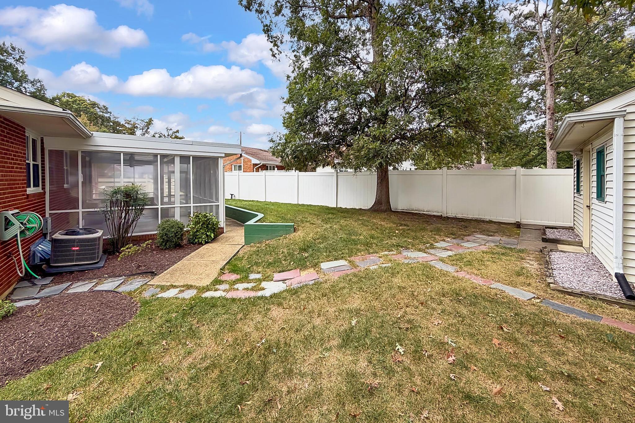 6824 Constance Drive Springfield, VA 22150 - Photo 64 of 67 Space and privacy