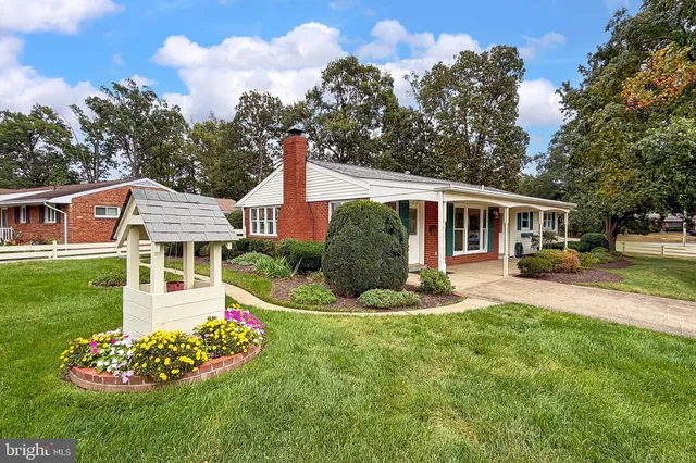 $770,000 | 6824 Constance Drive, Springfield, VA 22150