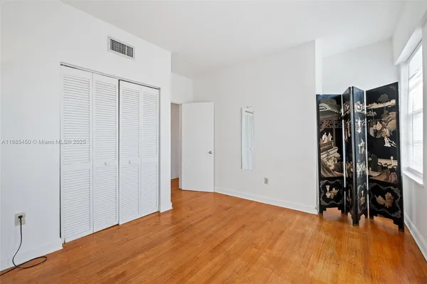 $2,700 | 1200 Euclid Avenue, Unit 301, Miami Beach, FL 33139