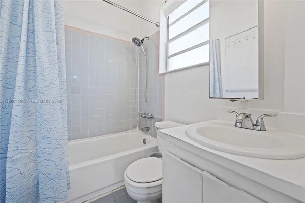 $2,700 | 1200 Euclid Avenue, Unit 301, Miami Beach, FL 33139