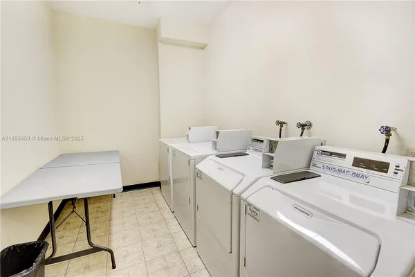 $2,700 | 1200 Euclid Avenue, Unit 301, Miami Beach, FL 33139