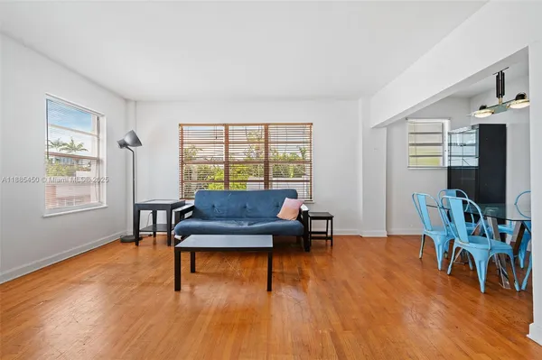 $2,700 | 1200 Euclid Avenue, Unit 301, Miami Beach, FL 33139