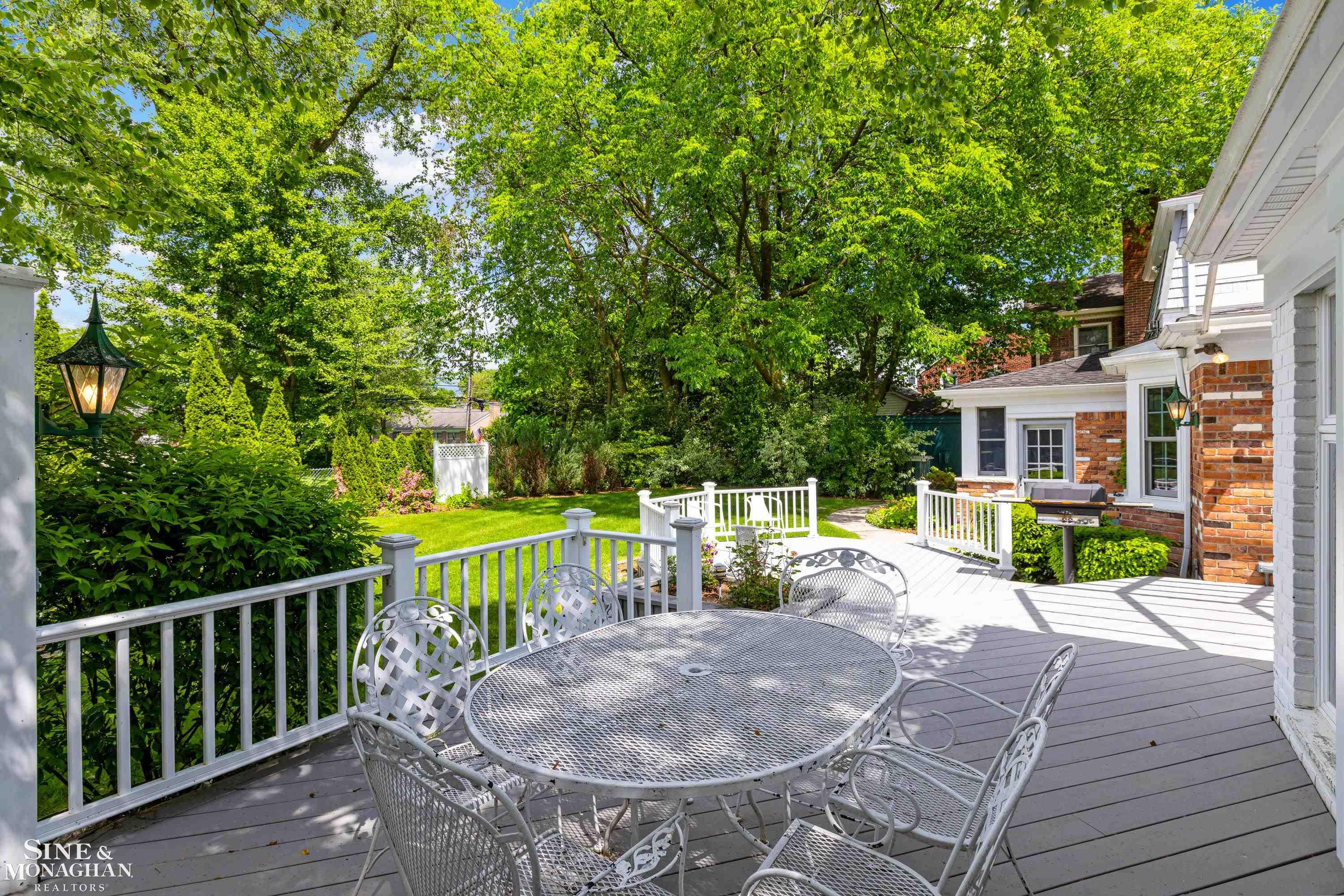 1380 Oxford Road Grosse Pointe Woods, MI 48236 - Photo 51 of 59