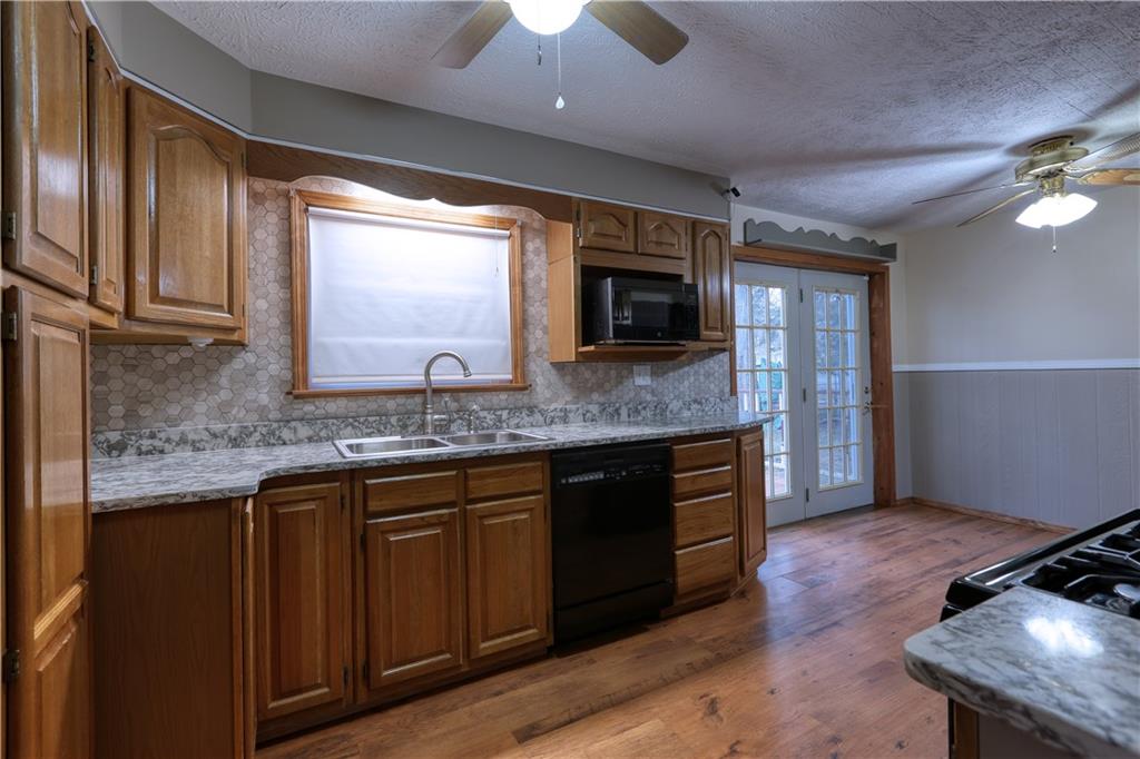 1215 Blaine Road Monaca, PA 15061 - Photo 9 of 44 Gallery Image 9