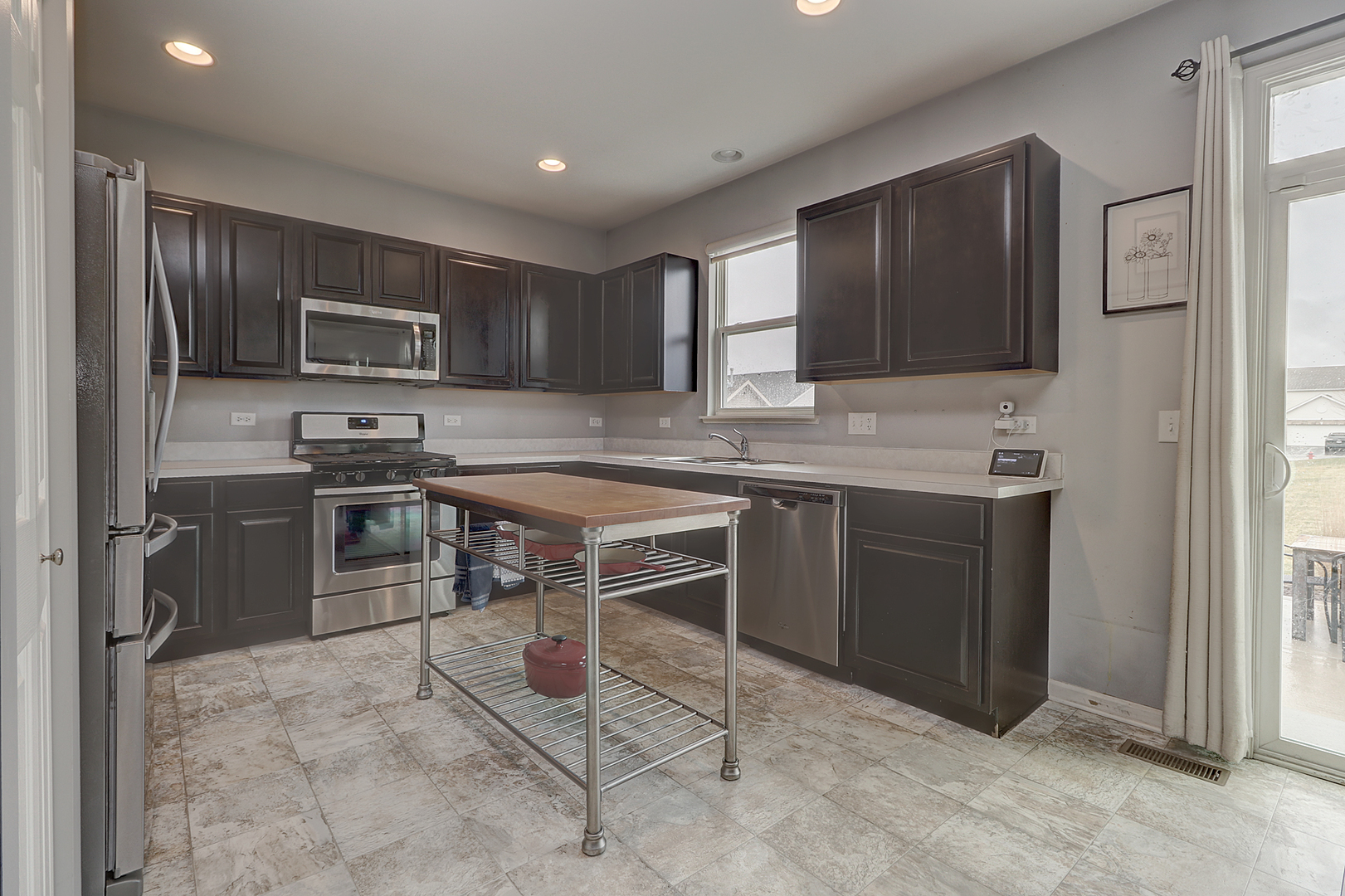 1809 Wesley Court Joliet, IL 60431 - Photo 4 of 27