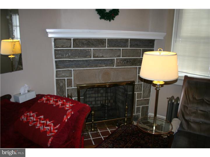 106 Glendale Road Upper Darby, PA 19082 - Photo 8 of 23 Fireplace