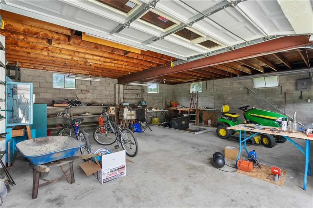 446 Aten Road Coraopolis, PA 15108 - Photo 11 of 36 2 car detached garage