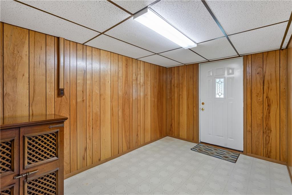 446 Aten Road Coraopolis, PA 15108 - Photo 16 of 36 Gallery Image 16