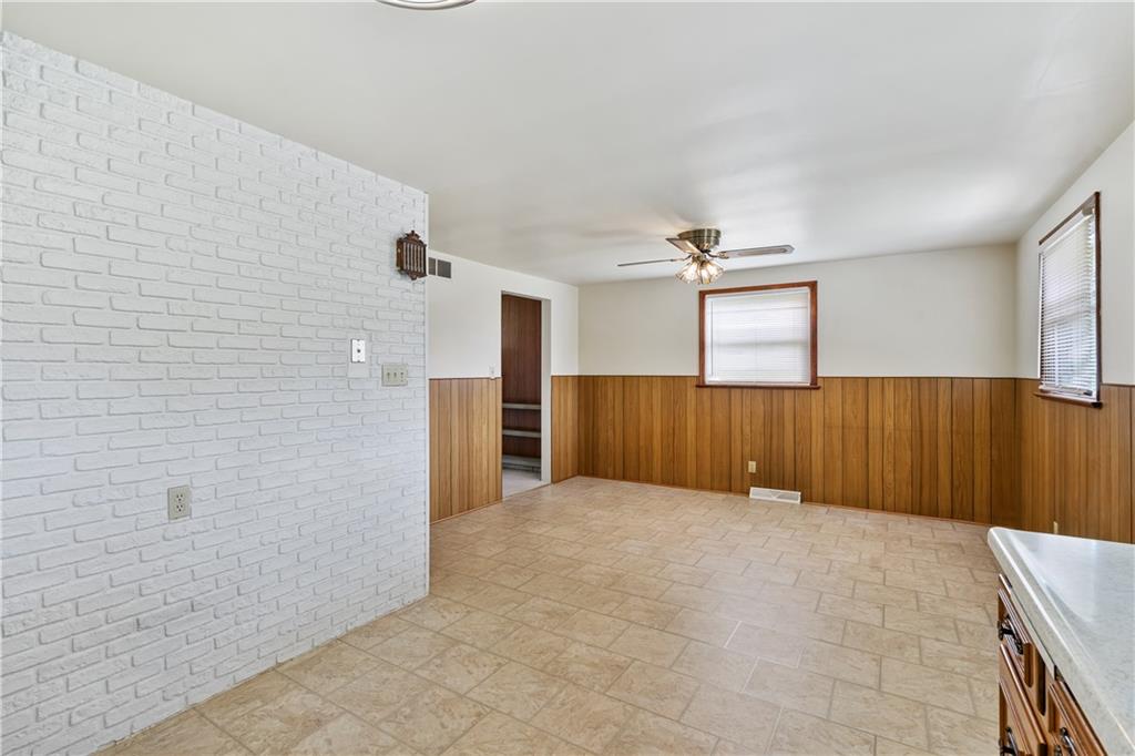 446 Aten Road Coraopolis, PA 15108 - Photo 27 of 36 Gallery Image 27