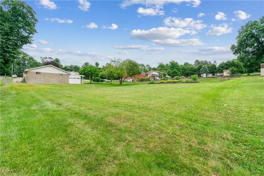 446 Aten Road Coraopolis, PA 15108 - Photo 3 of 36 Gallery Image 3