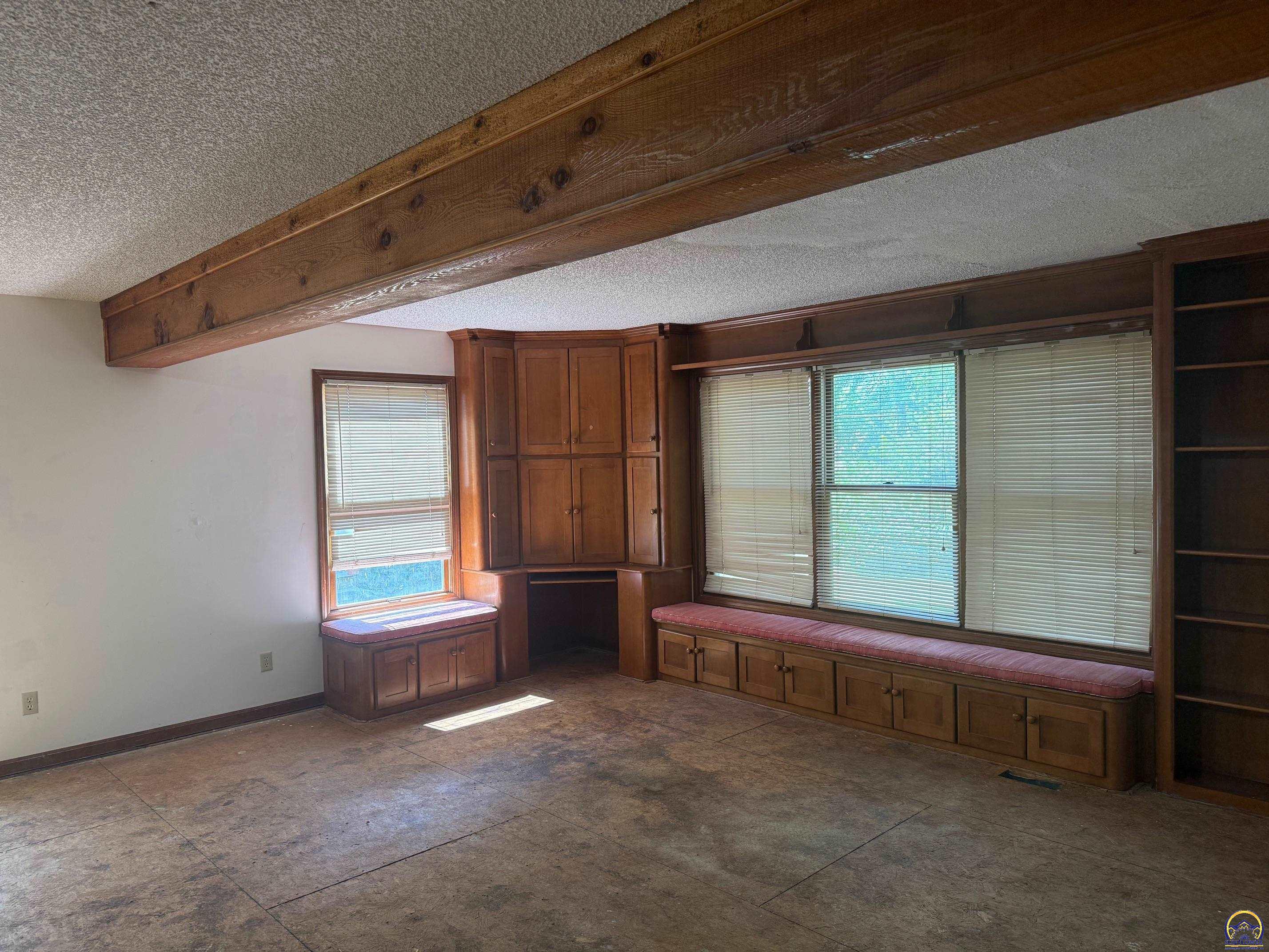 2509 Southwest Staffordshire Road Topeka, KS 66614 - Photo 21 of 28