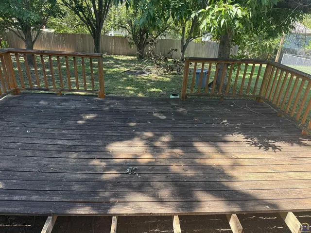 $229,900 | 2509 Southwest Staffordshire Road, Topeka, KS 66614