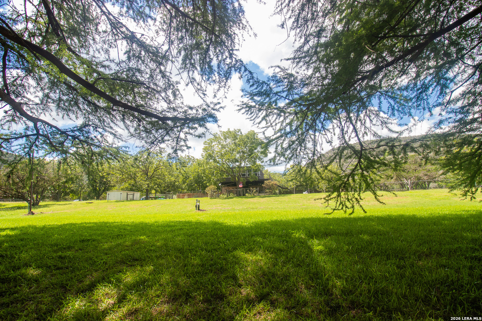 6550 Highway 83 Rio Frio, TX 78879 - Photo 11 of 35