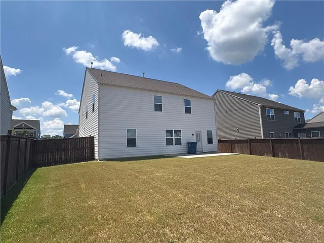 a house view with a outdoor space