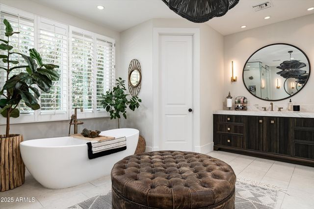 $4,749,500 | 6113 East Calle Del Norte, Scottsdale, AZ 85251