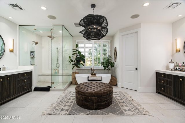 $4,749,500 | 6113 East Calle Del Norte, Scottsdale, AZ 85251