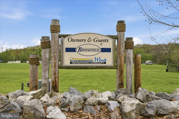 $425,000 | 697 Rivanna Run, Falling Waters, WV 25419