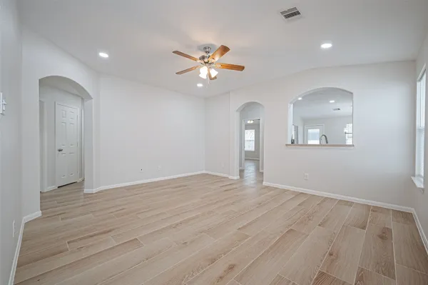 $1,900 | 11615 Standing Pine Lane, Tomball, TX 77375