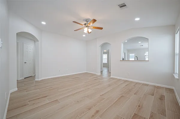 $1,900 | 11615 Standing Pine Lane, Tomball, TX 77375